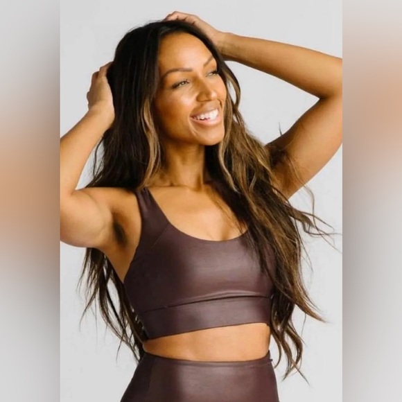 Zyia Womens Active Sports Bra Strappy Chocolate Brown XS Removable Pads NWOT $49 - Picture 1 of 6